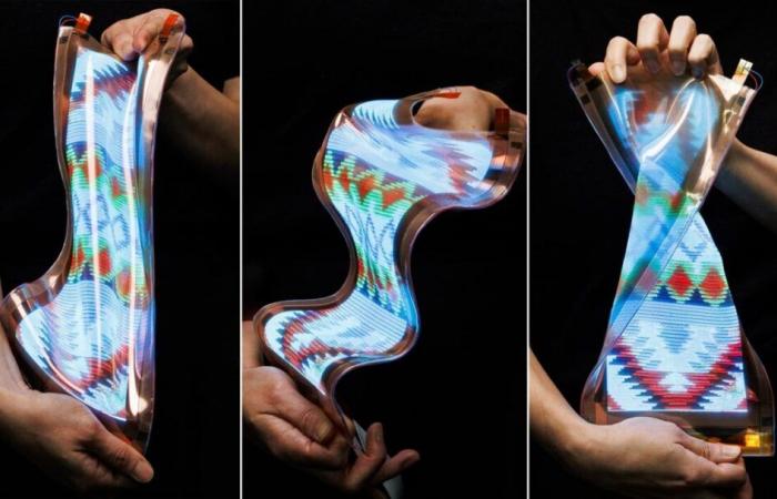 This unusual expandable screen can be stretched and twisted to increase its size