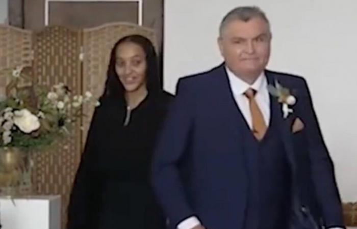 A father forgets his daughter on her wedding day and goes to the altar alone (Video)