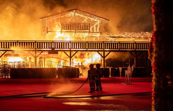 Devastating fire at the Barcarès Christmas village: the Christmas market partially destroyed before its opening