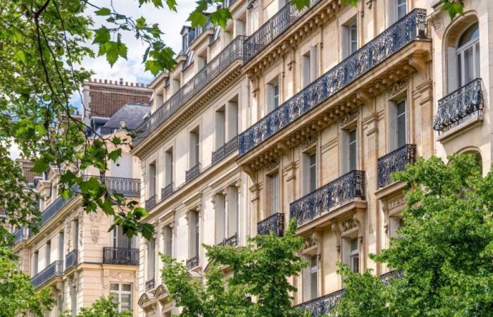 Camille Cottin unveils her Parisian apartment with a “little Italian touch” in the neighborhood of her childhood