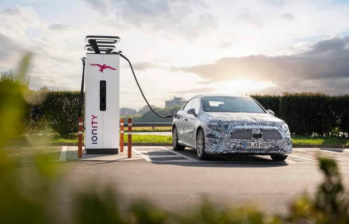 the future electric Mercedes CLA traveled 3715 km in 24 hours