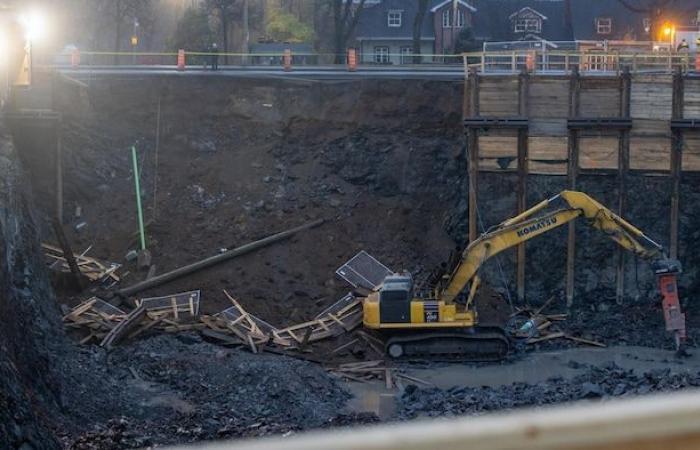 A landslide forces the closure of Chemin Saint-Louis