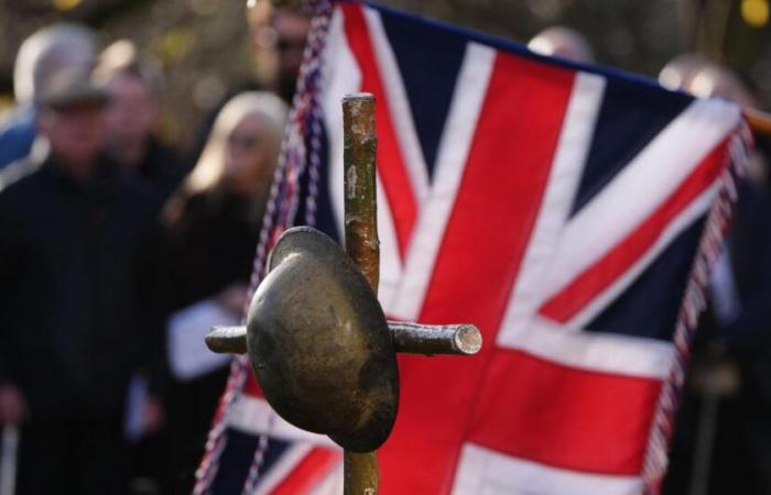 In Pictures: United Kingdom pauses to remember fallen service personnel