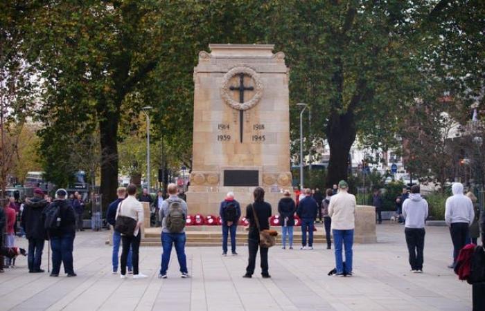 In Pictures: United Kingdom pauses to remember fallen service personnel