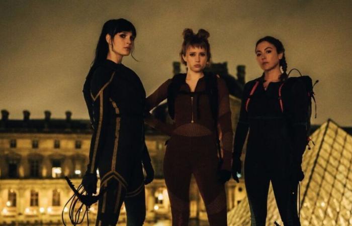 “You’re a little too dry, eat some pasta!” Camille Lou, Constance Labbé and Claire Romain reveal their impressive physical preparation for Cat’s Eyes, the TF1 event series