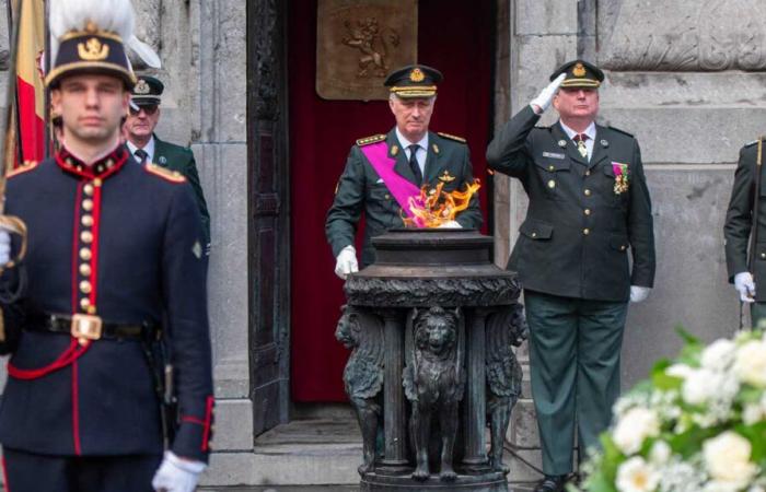 King Philippe pays tribute to the soldiers who fell for the Belgian homeland