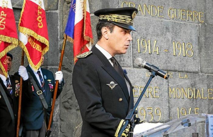 François de Kerever, the new prefect of Côtes-d’Armor, takes office and commemorates November 11