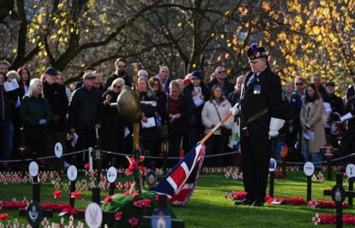 In Pictures: United Kingdom pauses to remember fallen service personnel