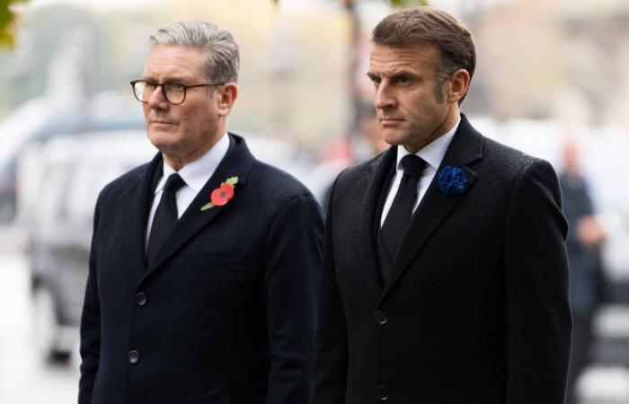 Emmanuel Macron and the British Prime Minister commemorate the armistice of 14-18