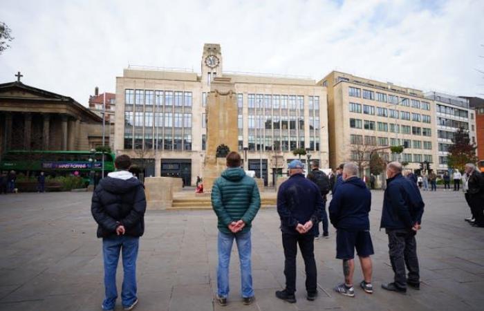 In Pictures: United Kingdom pauses to remember fallen service personnel