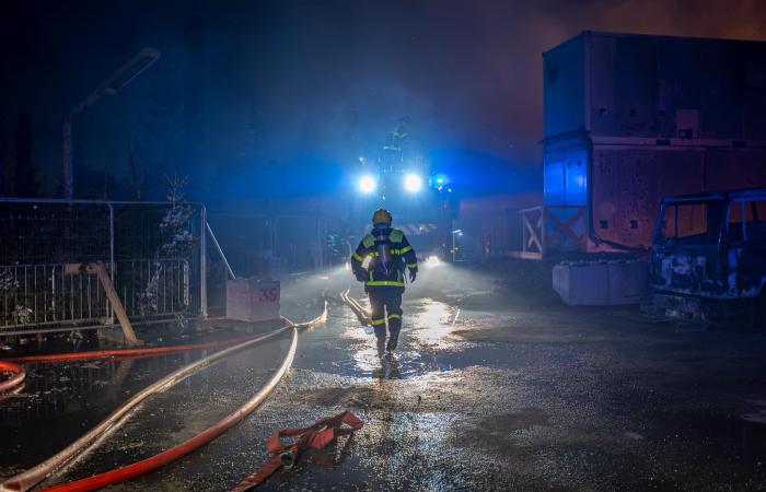 Devastating fire at the Barcarès Christmas village: the Christmas market partially destroyed before its opening