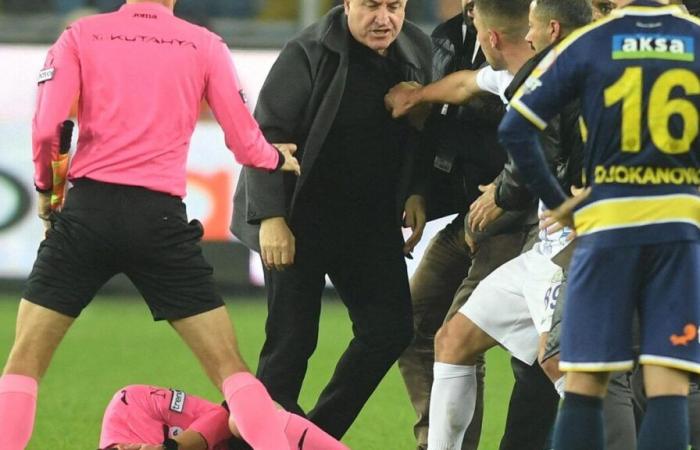 Football: more than three years in prison for the former Turkish club president who hit a referee