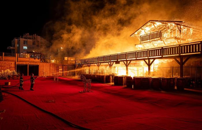 Devastating fire at the Barcarès Christmas village: the Christmas market partially destroyed before its opening