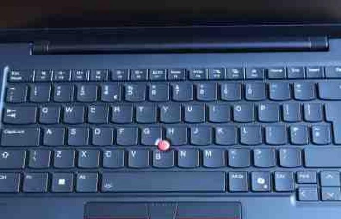 the test of the Lenovo ThinkPad T14s under ARM