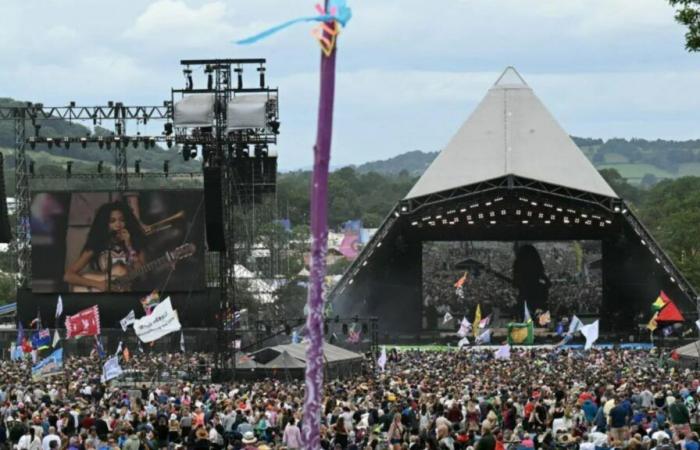 Glastonbury fans convinced they’ve ‘worked out’ headliner after huge US star books UK gig that ‘gives away’ appearance