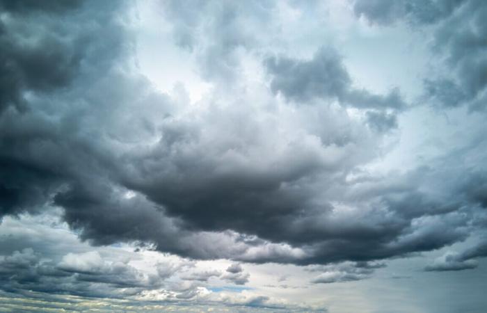 clouds and falling temperatures