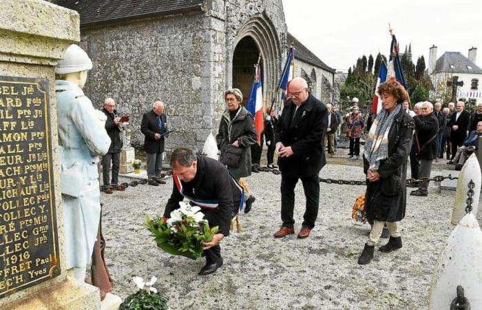 In Carhaix, around a hundred people paid tribute to the country’s children who were victims of 1914-18