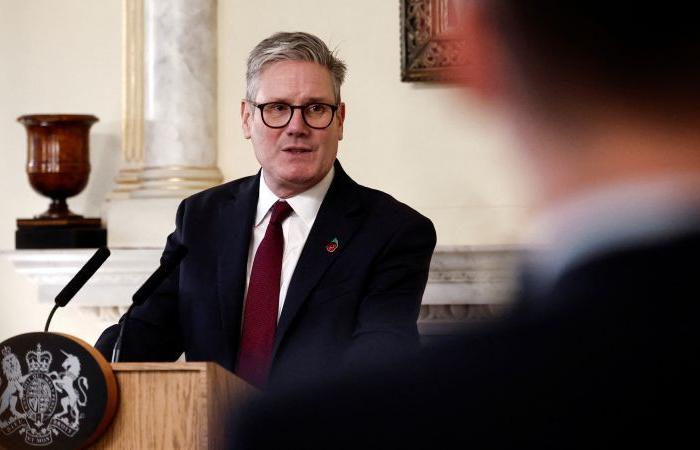 Keir Starmer attends Paris Armistice ceremony, the first UK PM to do so since World War II