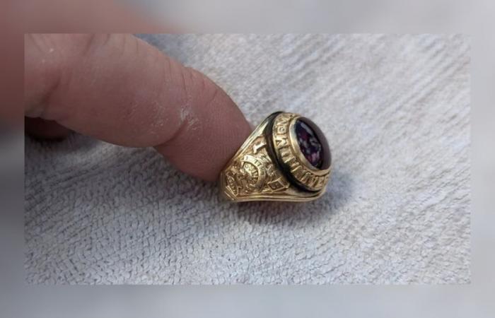 Diver discovers ring and returns it to man who lost it 47 years ago