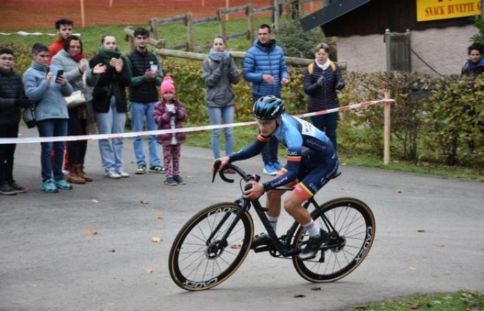 The Belmont-de-la-Loire cyclo-cross still attracts so many people