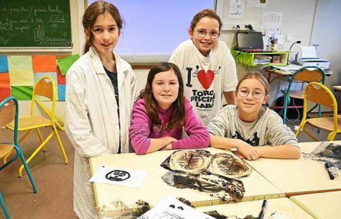 In Plougasnou, students make a sea monster for the Bay of Books festival [En images]