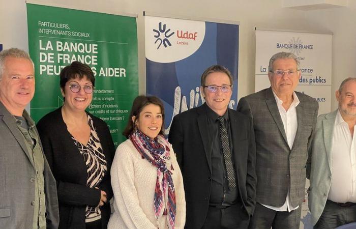 The Banque de France and the Departmental Union of Family Associations strengthen their partnership in favor of families