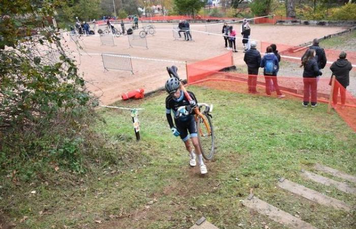 The Belmont-de-la-Loire cyclo-cross still attracts so many people