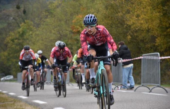 The Belmont-de-la-Loire cyclo-cross still attracts so many people