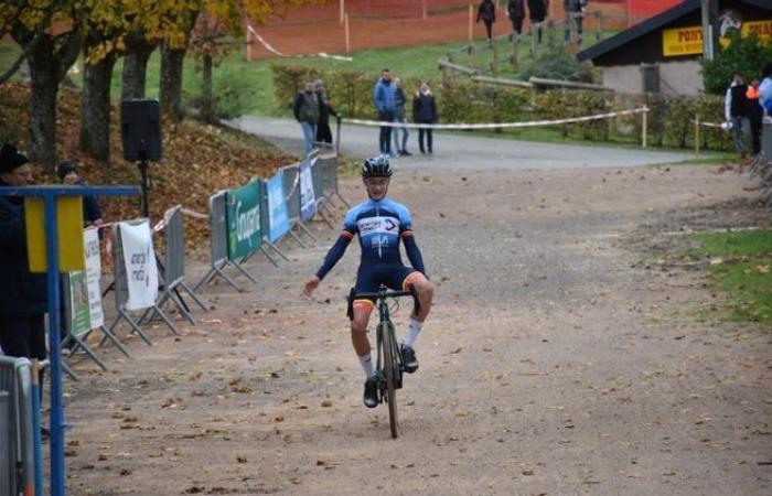 The Belmont-de-la-Loire cyclo-cross still attracts so many people