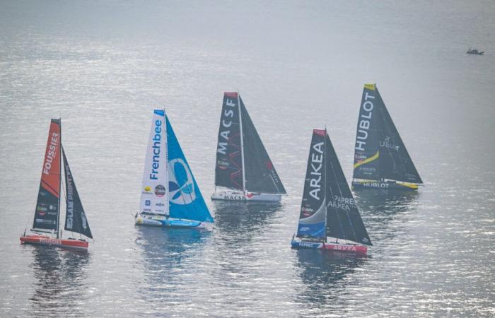 Les Sables-d’Olonne Vendée Globe VIDEO Sébastien Simon gains altitude…