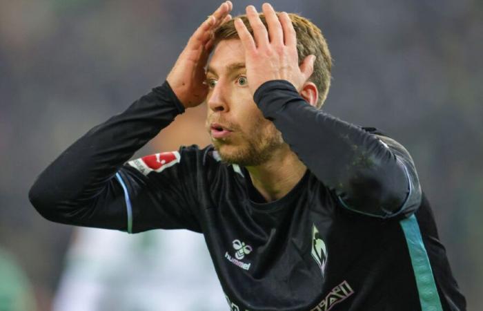 Mitchell Weiser reacts to his non-summoning!