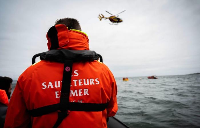 four people rescued in the English Channel