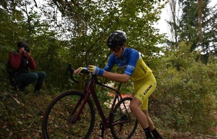 The Belmont-de-la-Loire cyclo-cross still attracts so many people