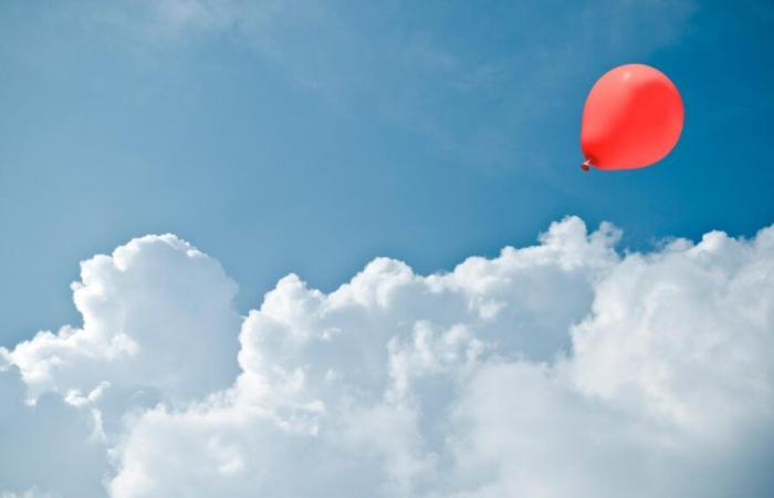 For Pink October, a nursing home resident releases a balloon in the Creuse… and receives a response from Germany