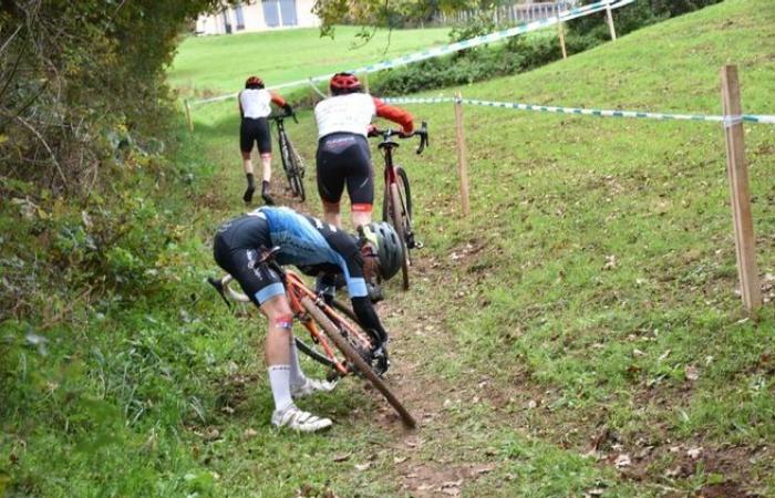 The Belmont-de-la-Loire cyclo-cross still attracts so many people