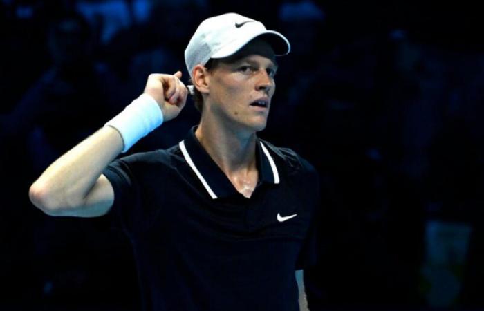 He also liquidates Fritz and remains undefeated at the Nitto ATP Finals!