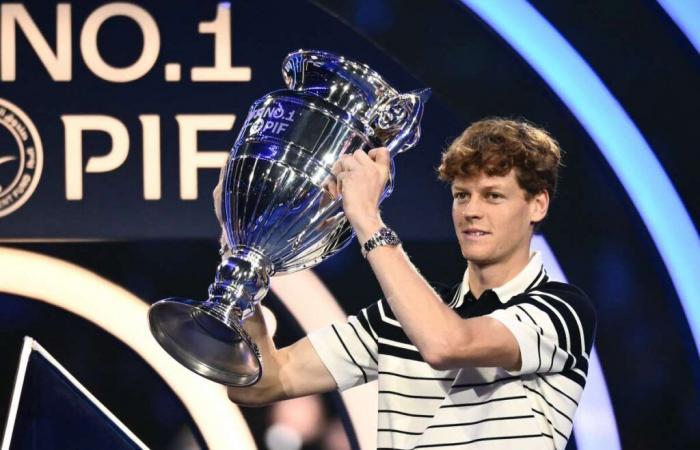 Tennis: Sinner received the world No. 1 trophy