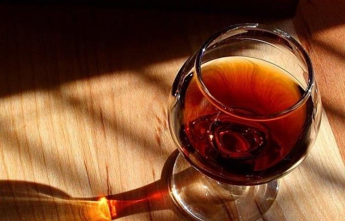 China imposes anti-dumping measures on cognac