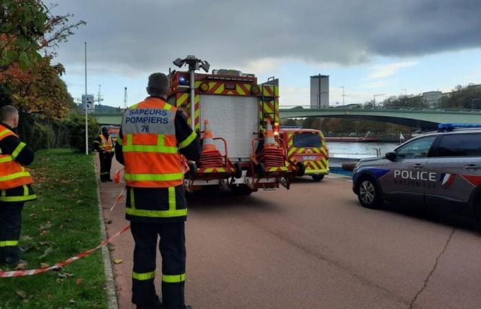 In Rouen, a pedestrian dies on the quays, hit by a fire truck during an exercise