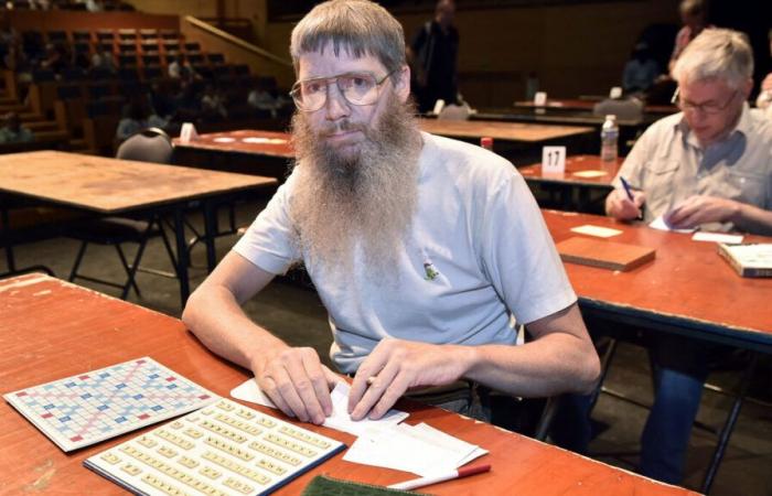 Scrabble: a New Zealander becomes Spanish-speaking champion without speaking Spanish, after winning without speaking French