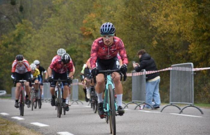 The Belmont-de-la-Loire cyclo-cross still attracts so many people