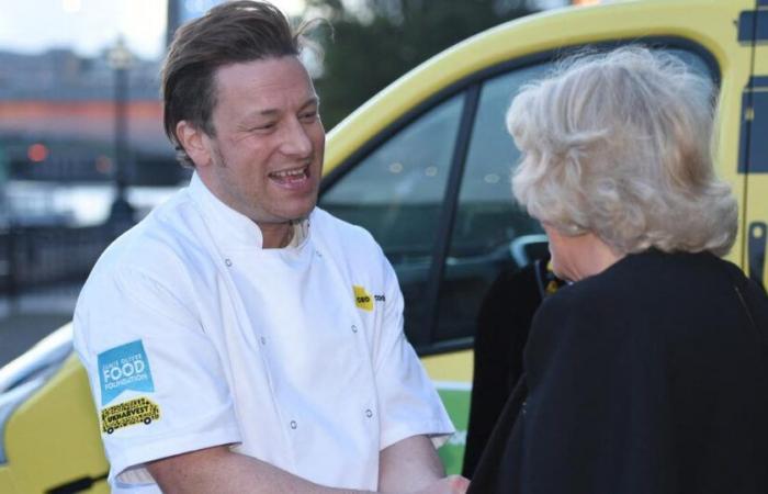 criticized by Aboriginals, famous chef Jamie Oliver stops selling his children’s book