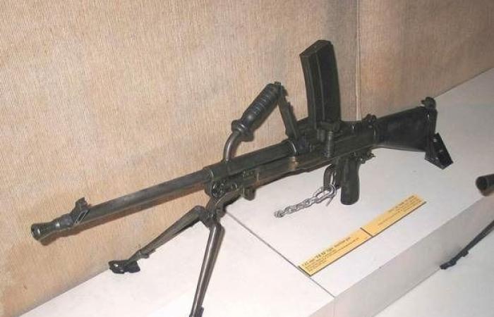 NORTH KOREAN MACHINE GUNS IN RUSSIA?