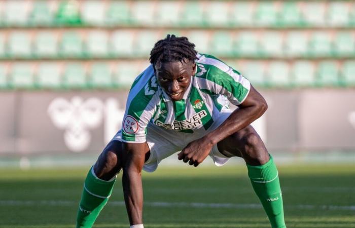 Souleymane Faye, this young Senegalese striker who is knocking on the door of the Real Betis first team