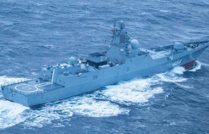 Why was this Russian frigate equipped with hypersonic missiles off the French coast?