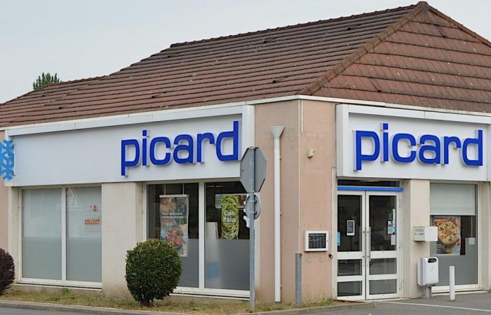 Picard warns 45,000 customers