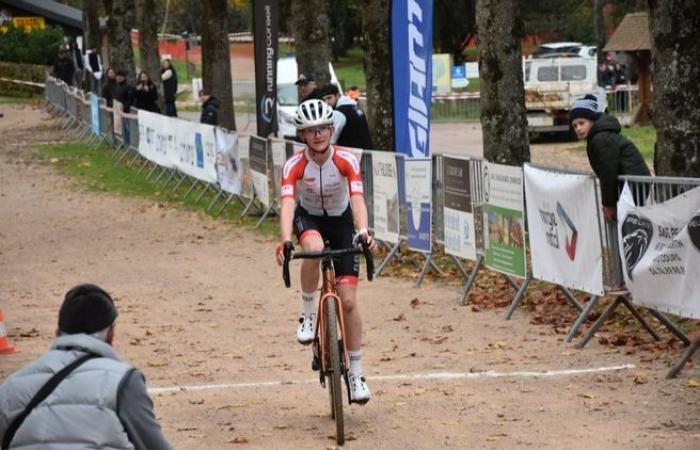 The Belmont-de-la-Loire cyclo-cross still attracts so many people