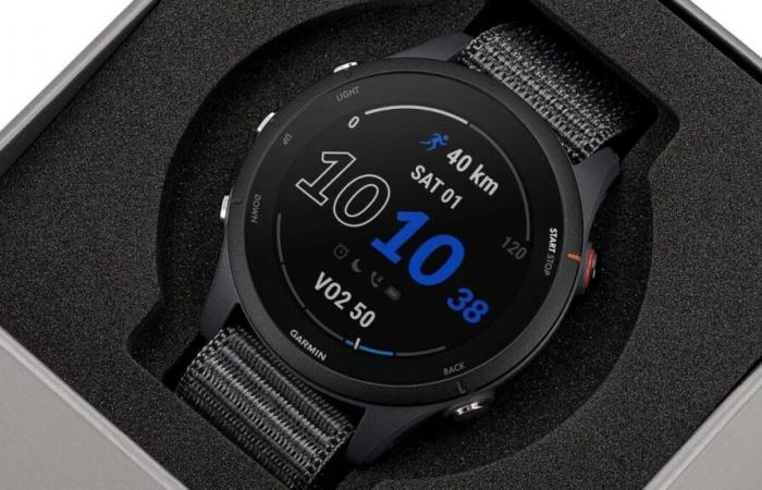 The price of this Garmin connected watch is plummeting on this specialized site