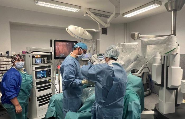 Da Vinci X: what is this four-armed robot that assists the surgeons at the Toulouse Lautrec clinic?