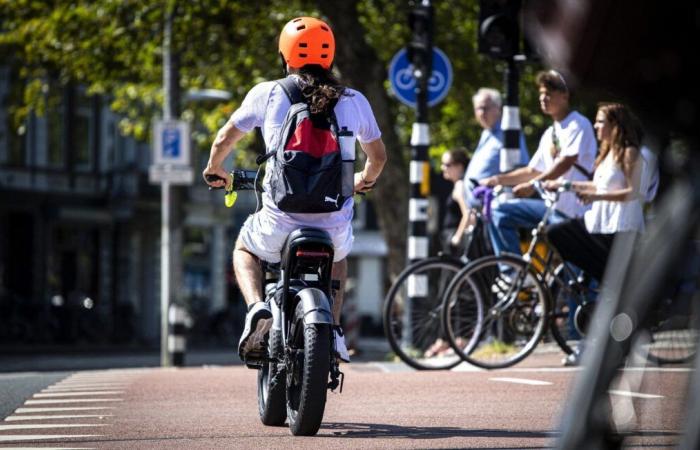 Is that the problem with the “fat bikes” that abound in Paris?